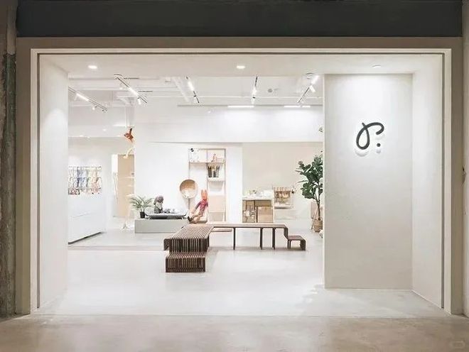 球速体育MAIA ACTIVE开首家瑜伽主题店、小红书跨界开咖啡店、宠物用品买手(图7)